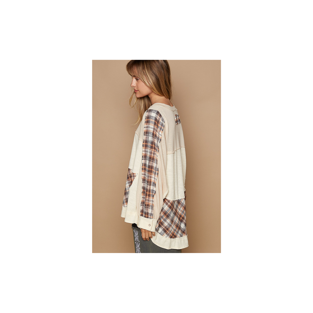 POL Round Neck Long Sleeve Plaid Knit Top