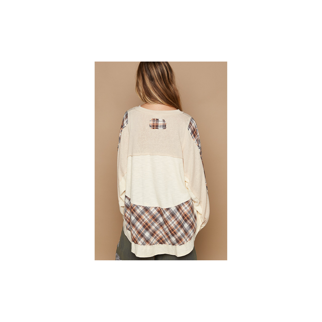 POL Round Neck Long Sleeve Plaid Knit Top