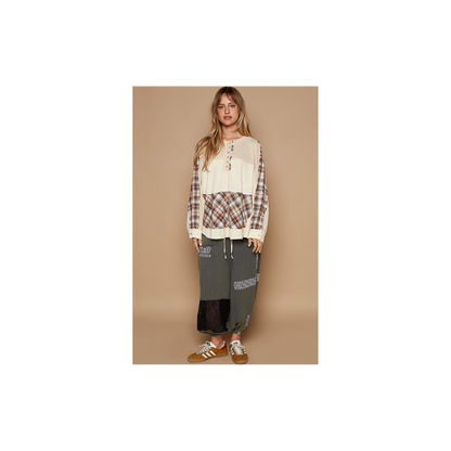 POL Round Neck Long Sleeve Plaid Knit Top