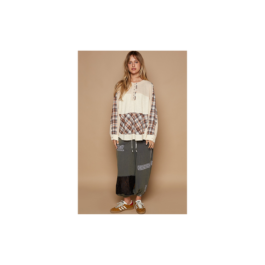 POL Round Neck Long Sleeve Plaid Knit Top